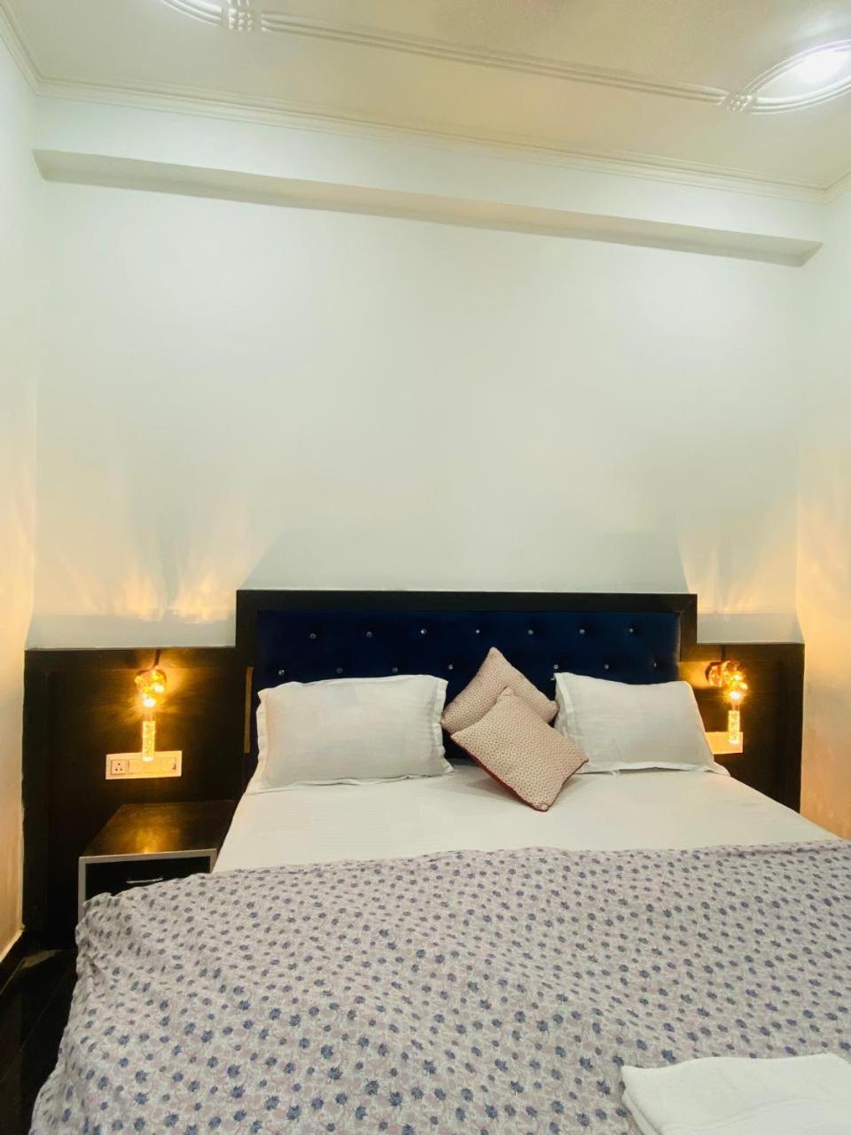 Prem Home Stay Khajurāho Exteriör bild